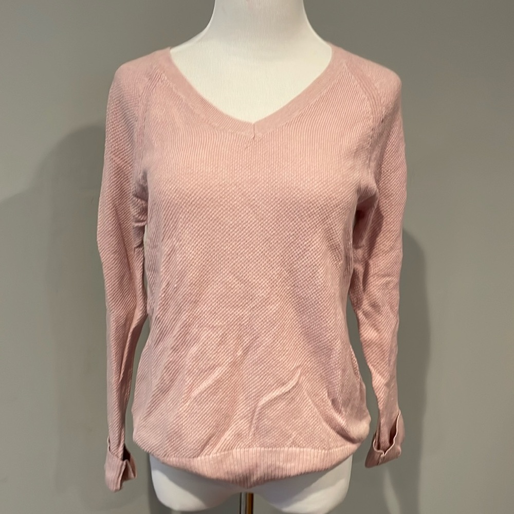 NWOT tags - Gap lightweight waffle sweater - size Medium